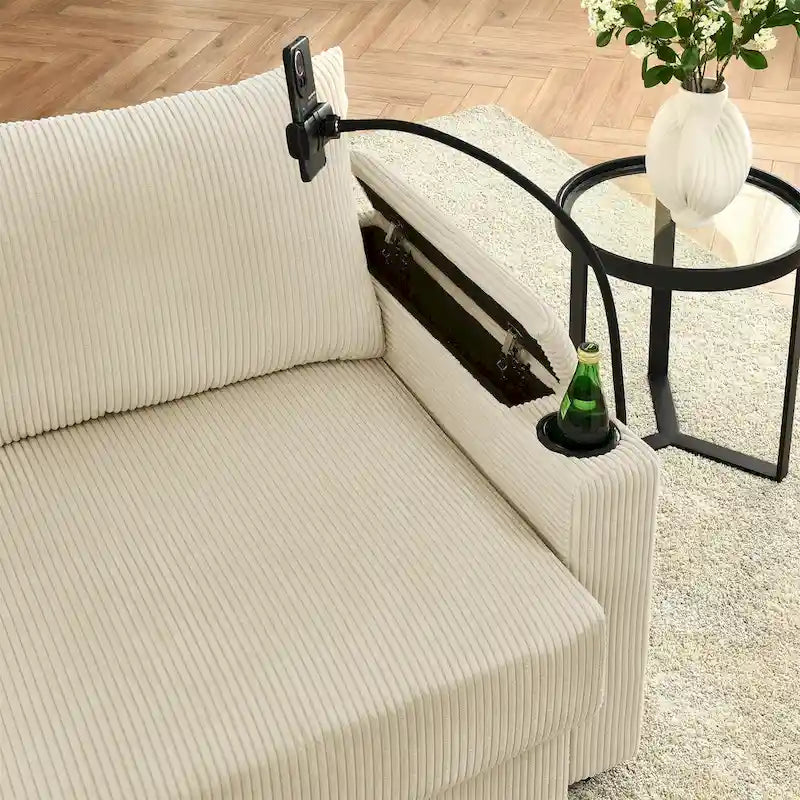 Canapé trois places moderne en velours côtelé — Design assise profonde avec porte-gobelets et porte-téléphones