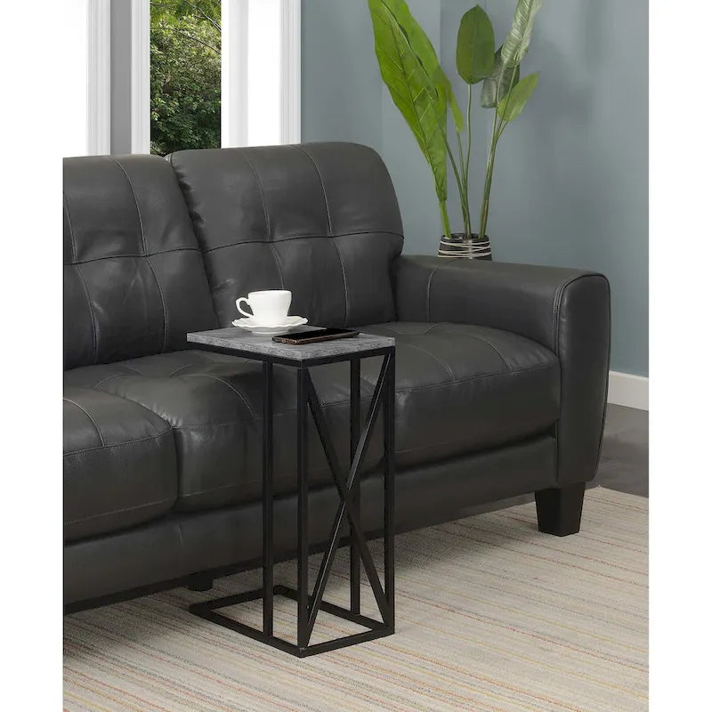 Table d'appoint en C