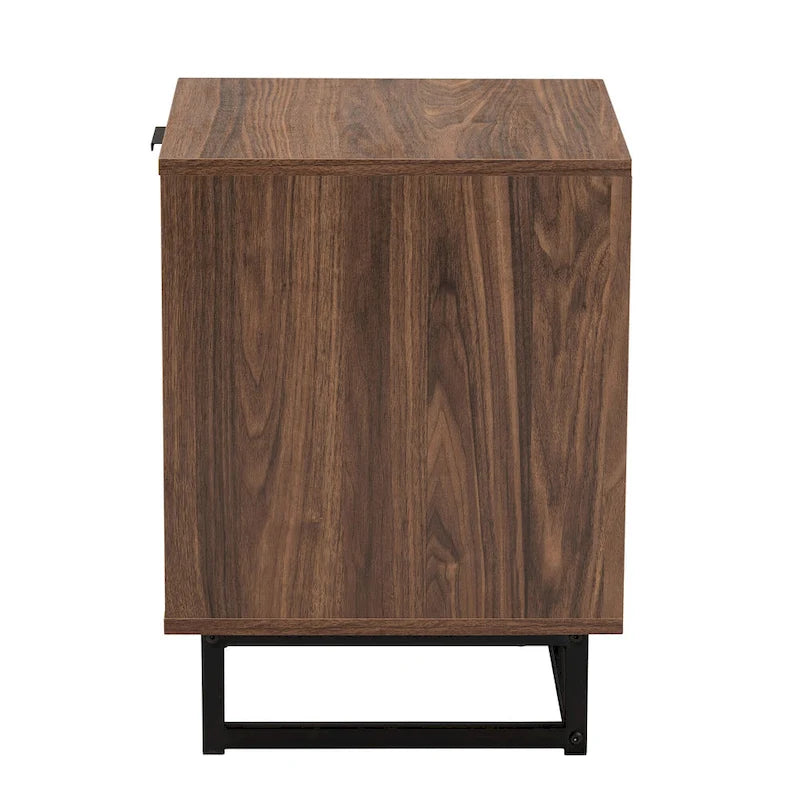 Table d'appoint en bois de style moderne avec finition noyer-brun, accents en métal noir et tiroir unique