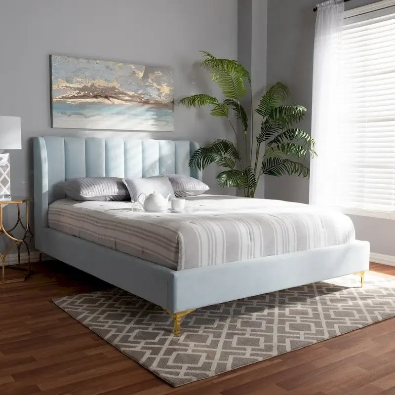 Lit plateforme luxueux rembourré en velours